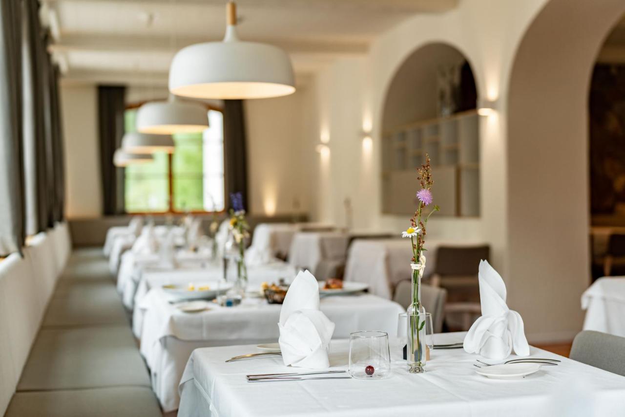 Zum Hirschen Boutique Hotel Val Di Non Unsere Liebe Frau im Walde Ngoại thất bức ảnh