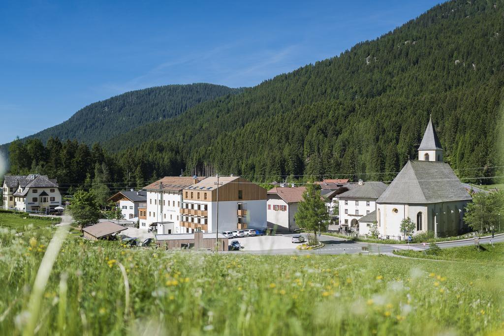 Zum Hirschen Boutique Hotel Val Di Non Unsere Liebe Frau im Walde Ngoại thất bức ảnh